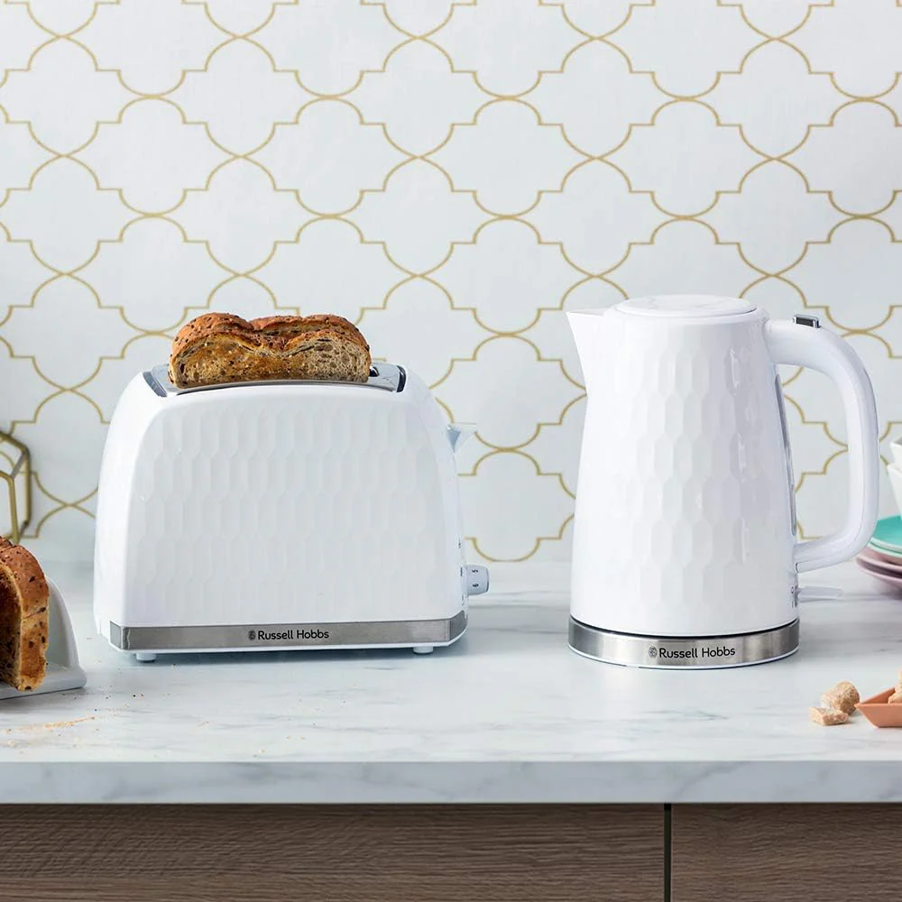 Russell Hobbs Honeycomb Kettle - White | 26050 - Image 8
