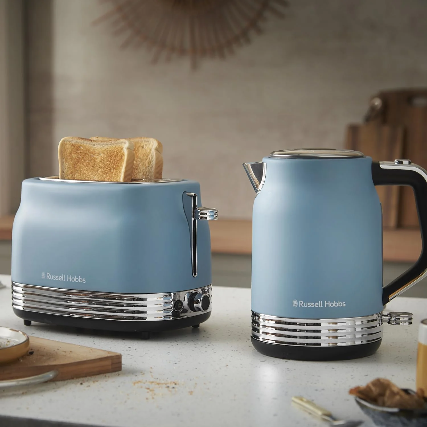 Russell Hobbs Hanley Kettle 1.7L - Retro Blue | 28641 - Image 10