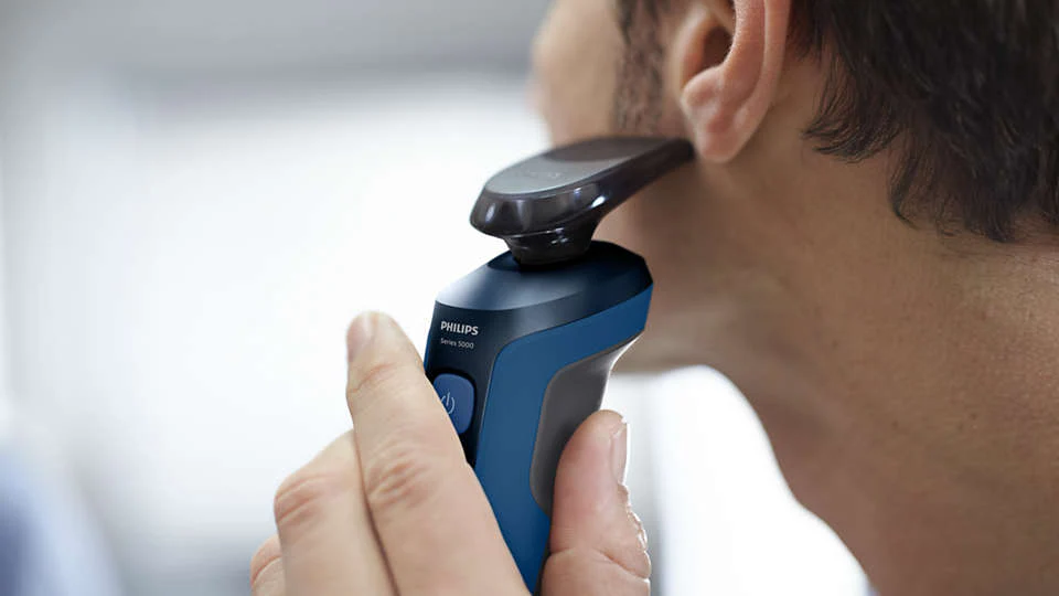 Philips Series 5000 Wet & Dry with Precision Electric Shaver | S5466/17 - Image 7